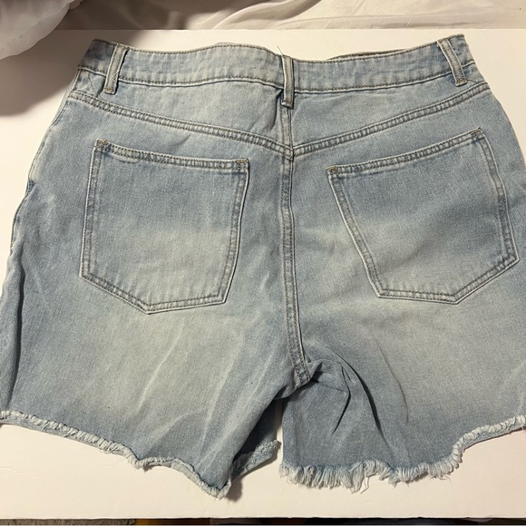 No Boundaries High Rise Crossover Relaxed Short - Picture 4 of 7